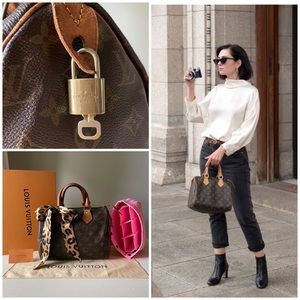 Louis Vuitton - Speedy Monogram Lock Key Dust Bag